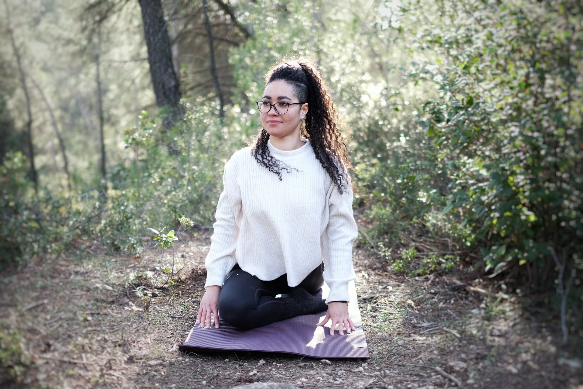yoga vinyasa yin nidra ancrage montpellier castelnau le lez 34000 isis atelier
